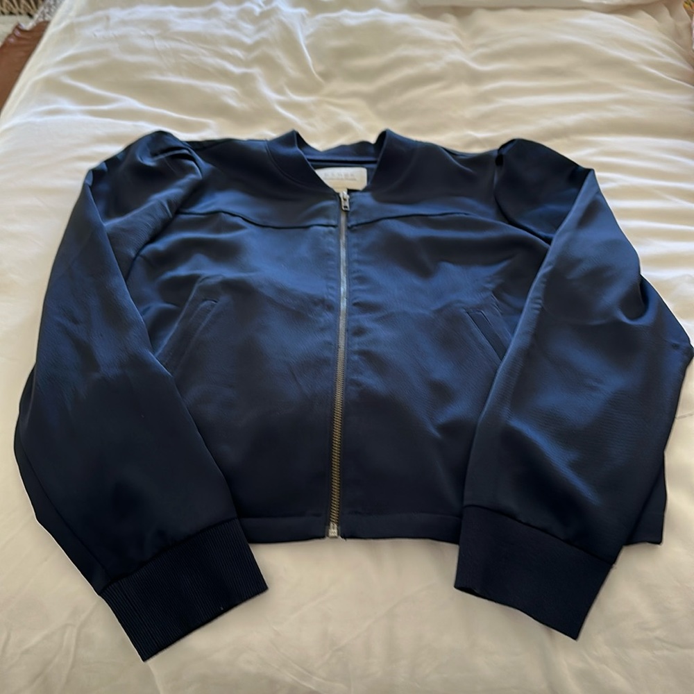 Hinge shrunken satin Bomber Jacket